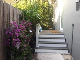 1307 SW 18th Ct in Fort Lauderdale, FL - Building Photo