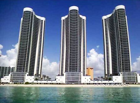 15901 Collins Ave, Unit 3505 in Sunny Isles Beach, FL - Building Photo