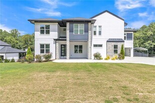 3671 Hamilton Mill Rd in Buford, GA - Building Photo