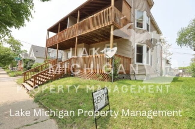 property at 941 Baldwin St SE