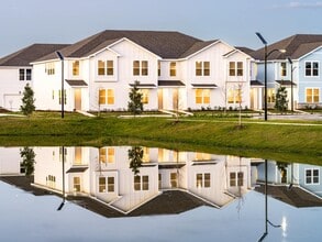 Amavi Kissimmee in Kissimmee, FL - Foto de edificio - Building Photo