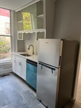 818 Oak St in Cincinnati, OH - Building Photo - Building Photo
