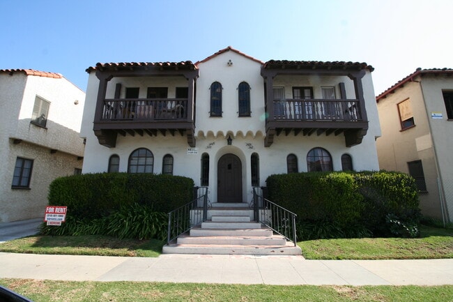 342 N Ogden Dr, Unit 342.5