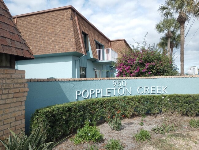 property at 950 S Kanner Hwy