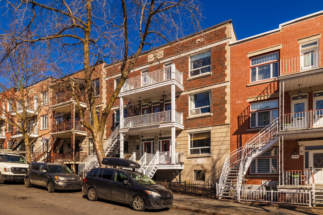 2513-2523 Chapleau St in Montréal, QC - Building Photo