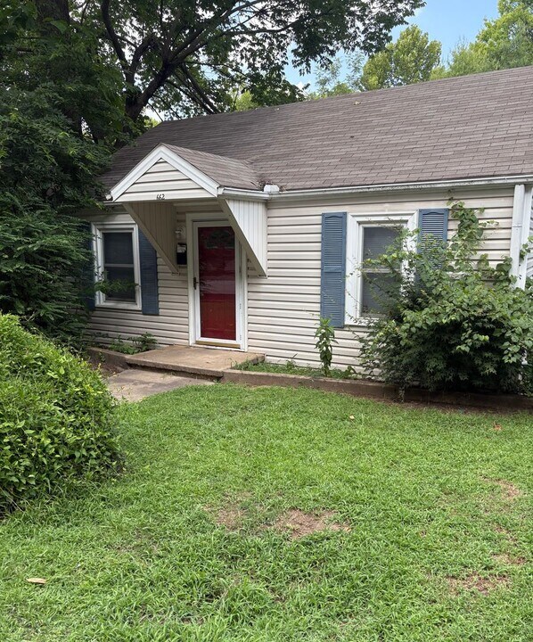 662 N Lindell Ave in Fayetteville, AR - Building Photo