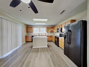 9118 Bayview Cir in Plainfield, IN - Building Photo - Building Photo