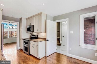 3956 Georgetown Ct NW in Washington, DC - Building Photo - Building Photo