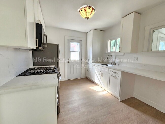 635 4th St in Hermosa Beach, CA - Building Photo - Building Photo