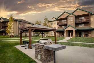 Sunset Ridge in West Jordan, UT - Foto de edificio - Building Photo