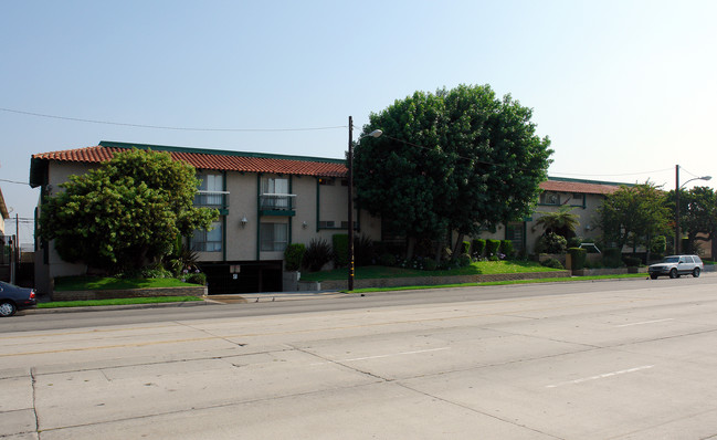 4141 W Rosecrans in Hawthorne, CA - Building Photo - Building Photo