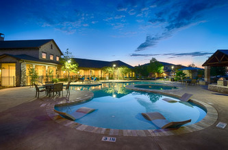 Lake Walk at Traditions Apartments in College Station, TX - Building Photo - Building Photo