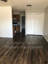 1419 W Kilpatrick St in Cleburne, TX - Building Photo - Building Photo