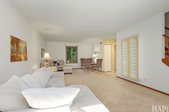 31 Troy St in Fox Lake, IL - Foto de edificio - Building Photo