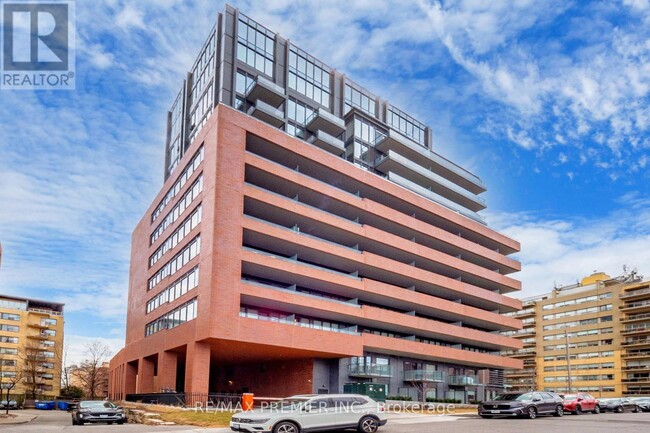2525-2525 Bathurst St