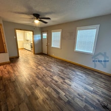 703 S Main St in Linden, TX - Foto de edificio - Building Photo