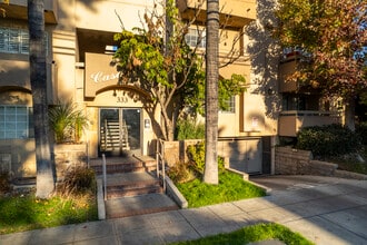 333 W Alameda Ave in Burbank, CA - Foto de edificio - Building Photo