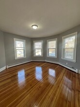 215 Leyden St, Unit 1 in Boston, MA - Building Photo - Building Photo