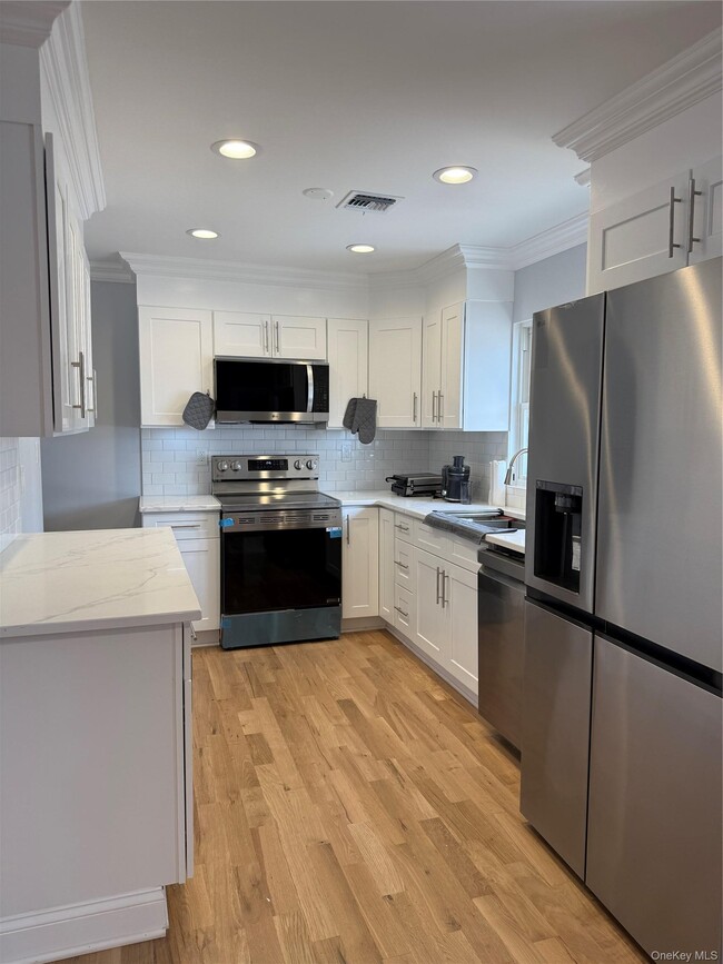 property at 165 Lynbrook Dr