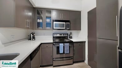 1001 E Playa Del Norte Dr, Unit 1311 in Tempe, AZ - Building Photo - Building Photo