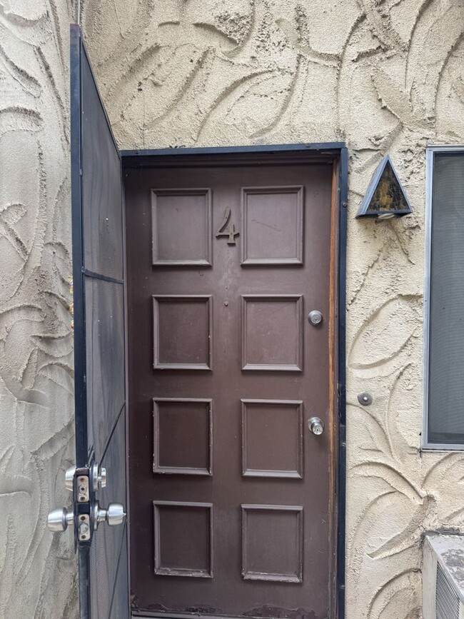 property at 789 N Mollison Ave