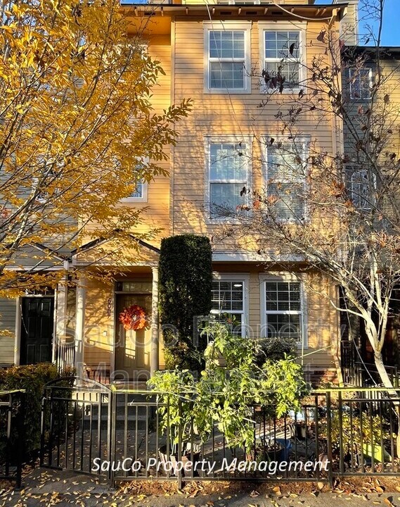 6007 NE Alder St in Hillsboro, OR - Building Photo