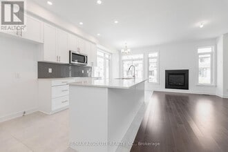 234 Zinnia Way in Ottawa, ON - Building Photo - Building Photo