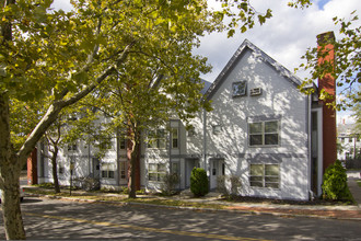 Union Bend Apartments in Poughkeepsie, NY - Building Photo - Building Photo