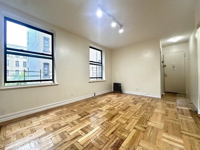10 Adrian Ave in New York, NY - Building Photo - Building Photo