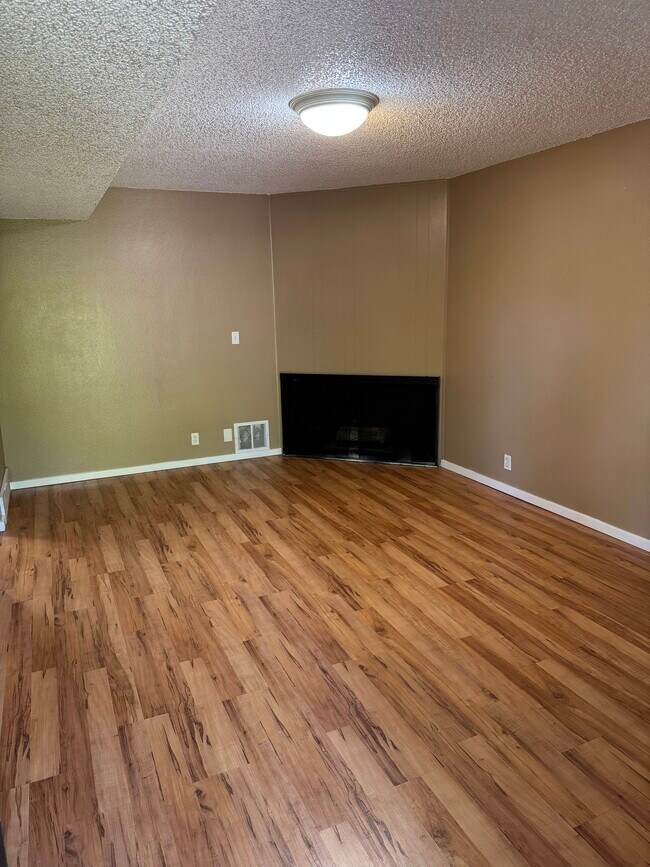 2736 S Adams St in South Salt Lake, UT - Building Photo - Building Photo