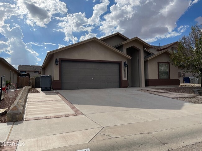 3233 Muddy Point Ln in El Paso, TX - Building Photo - Building Photo