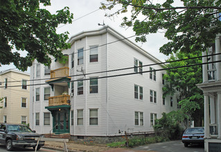 125 Grant St in Portland, ME - Foto de edificio - Building Photo