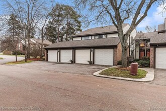24333 Evergreen Rd in Southfield, MI - Building Photo - Building Photo