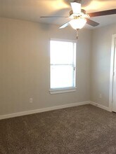 1030 Sierra Vista Ct in Midlothian, TX - Foto de edificio - Building Photo