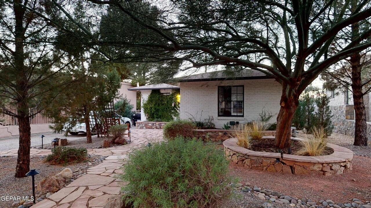 1103 Madeline Dr in El Paso, TX - Building Photo