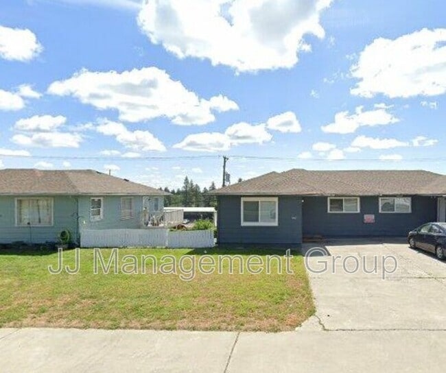 property at 1221 2nd St