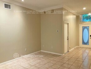 14911 Rocky Ledge Dr in Tampa, FL - Building Photo - Building Photo