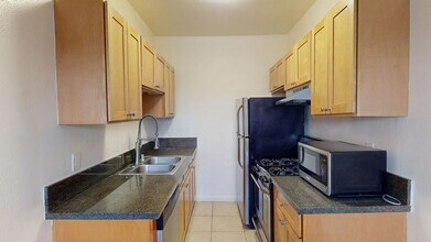 1006 Orange Drive | Move In Now in Los Angeles, CA - Building Photo - Interior Photo