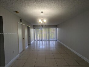 1564 Lake Crystal Dr in Royal Palm Beach, FL - Building Photo - Building Photo