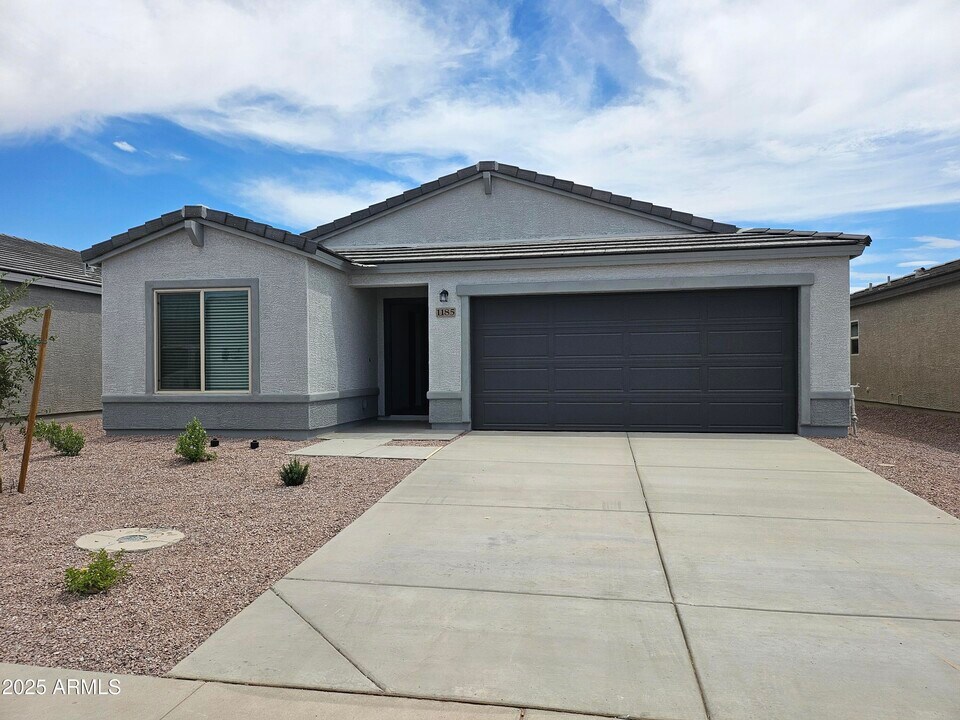 1185 N 13th St in Coolidge, AZ - Foto de edificio