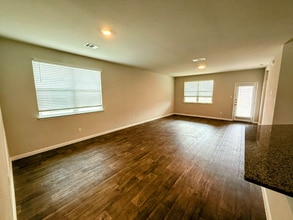 157 Jayden Dr in Niederwald, TX - Foto de edificio - Building Photo