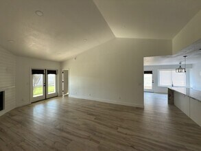 1112 N 87th St in Scottsdale, AZ - Foto de edificio - Building Photo