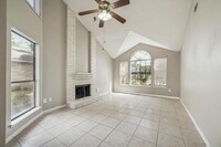 10743 Staghill Dr in Houston, TX - Building Photo - Building Photo