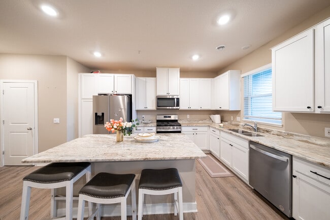 13864 Kaylemore Trl in Rosemount, MN - Building Photo - Building Photo