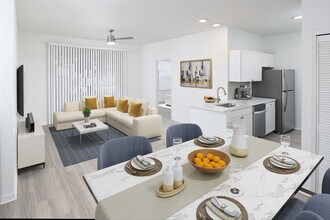 Camden Royal Palms in Brandon, FL - Building Photo - Building Photo