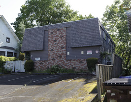 526 SE 28th Ave in Portland, OR - Building Photo