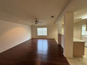 111 Pinecrest Dr in Seagoville, TX - Building Photo - Building Photo