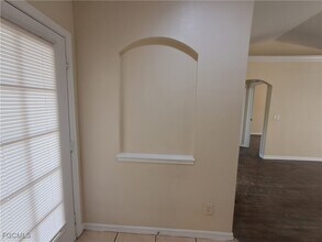 135 Greenbriar Blvd in Lehigh Acres, FL - Foto de edificio - Building Photo