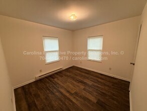 1800 Newland Rd in Charlotte, NC - Building Photo - Building Photo