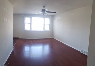 203 Erica Terrace in Philadelphia, PA - Building Photo - Building Photo